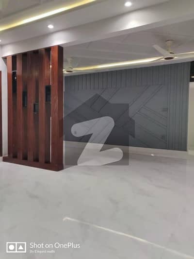 گلشنِ اقبال - بلاک 13 اے گلشنِ اقبال,گلشنِ اقبال ٹاؤن,کراچی میں 3 کمروں کا 6 مرلہ فلیٹ 2.5 کروڑ میں برائے فروخت۔