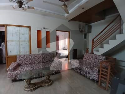 جوہر ٹاؤن فیز 2 - بلاک جے2 جوہر ٹاؤن فیز 2,جوہر ٹاؤن,لاہور میں 3 کمروں کا 5 مرلہ بالائی پورشن 58.0 ہزار میں کرایہ پر دستیاب ہے۔