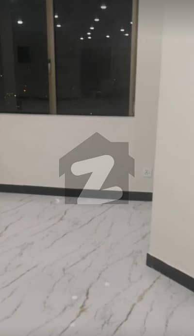 بحریہ ٹاؤن فیز 8 بحریہ ٹاؤن راولپنڈی,راولپنڈی میں 7 مرلہ فلیٹ 1.75 کروڑ میں برائے فروخت۔