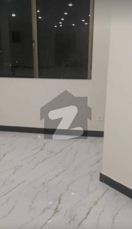 بحریہ ٹاؤن فیز 8 بحریہ ٹاؤن راولپنڈی,راولپنڈی میں 7 مرلہ فلیٹ 1.75 کروڑ میں برائے فروخت۔