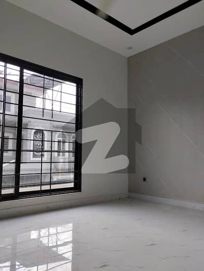 8 MARLA BRAND NEW HOUSE 8 MARLA BRAND NEW HOUSE