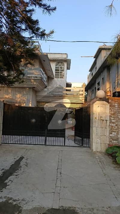 Excellent Location Dead End Huge Green Area. Lifetime Investment opportunities Excellent Location Dead End Huge Green Area. Lifetime Investment opportunities