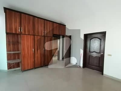 ای ایم ای سوسائٹی ۔ بلاک جے ای ایم ای سوسائٹی,لاہور میں 3 کمروں کا 1 کنال بالائی پورشن 85.0 ہزار میں کرایہ پر دستیاب ہے۔