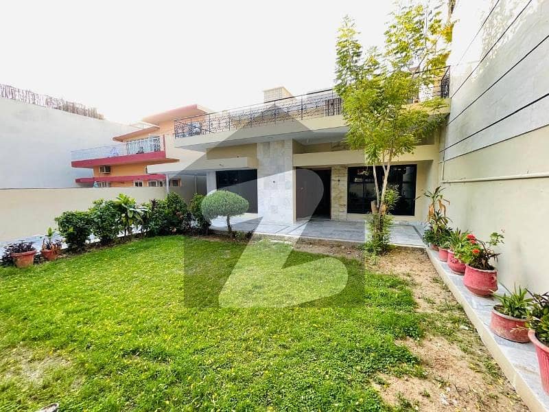 ایف ۔ 10 اسلام آباد میں 5 کمروں کا 2 کنال مکان 32.0 کروڑ میں برائے فروخت۔