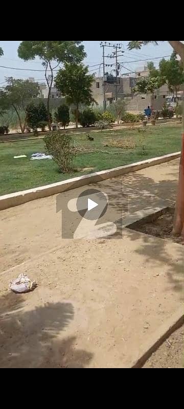 سکیم 33 کراچی میں 3 کمروں کا 4 مرلہ فلیٹ 65.0 لاکھ میں برائے فروخت۔ سکیم 33 کراچی میں 3 کمروں کا 4 مرلہ فلیٹ 65.0 لاکھ میں برائے فروخت۔