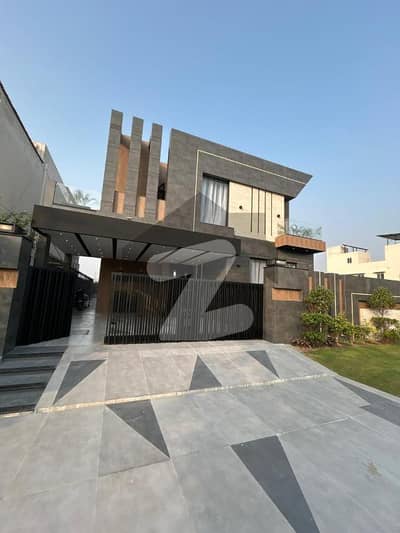 بینکرس ایوینیو کوآپریٹو ہاؤسنگ سوسائٹی لاہور میں 5 کمروں کا 18 مرلہ مکان 6.2 کروڑ میں برائے فروخت۔