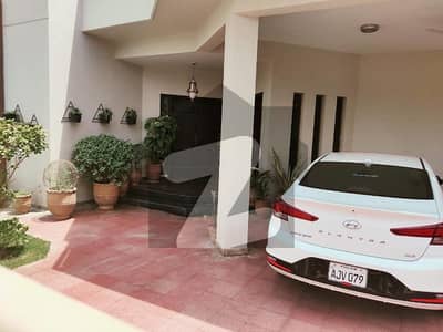 1 Kanal Upper Portion Available For RENT