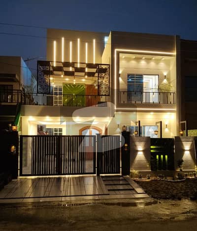 بش ایگزیکٹو ولاز ملتان میں 5 کمروں کا 7 مرلہ مکان 3.15 کروڑ میں برائے فروخت۔ بش ایگزیکٹو ولاز ملتان میں 5 کمروں کا 7 مرلہ مکان 3.15 کروڑ میں برائے فروخت۔