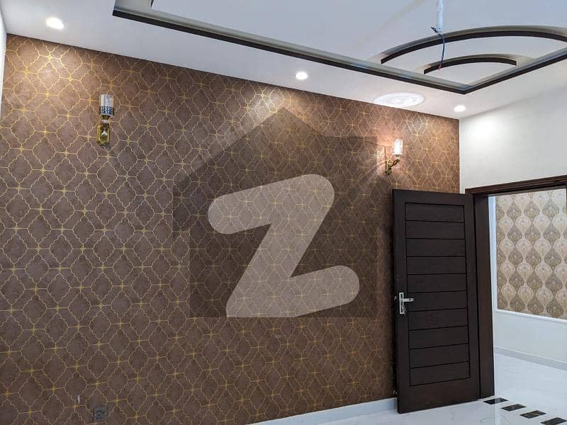 جوبلی ٹاؤن لاہور میں 5 کمروں کا 5 مرلہ مکان 2.1 کروڑ میں برائے فروخت۔ جوبلی ٹاؤن لاہور میں 5 کمروں کا 5 مرلہ مکان 2.1 کروڑ میں برائے فروخت۔