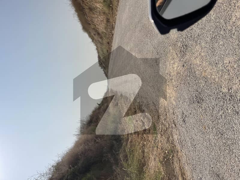 30x60 plot near to university road I-12/1