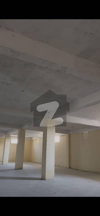 راوت انڈسٹریل اسٹیٹ راولپنڈی میں 1 کنال گودام 2.35 لاکھ میں کرایہ پر دستیاب ہے۔