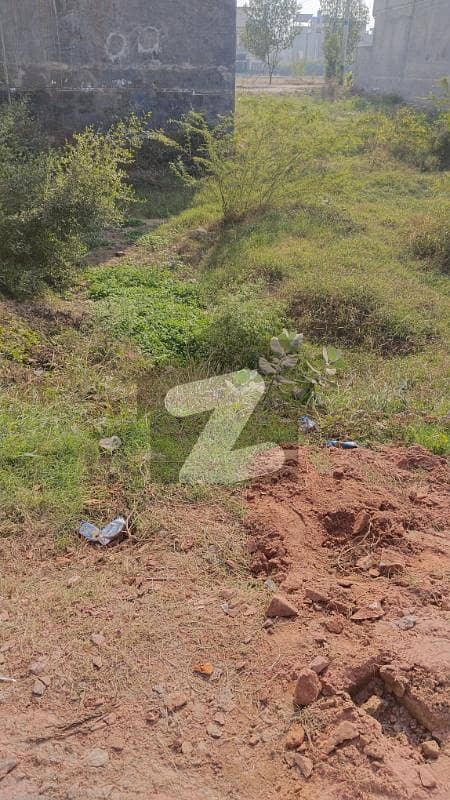 ایڈن ریزیڈینشیا ایڈن,لاہور میں 4 مرلہ رہائشی پلاٹ 80.0 لاکھ میں برائے فروخت۔ ایڈن ریزیڈینشیا ایڈن,لاہور میں 4 مرلہ رہائشی پلاٹ 80.0 لاکھ میں برائے فروخت۔