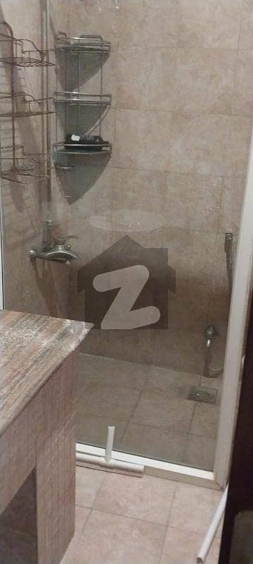 E-11 1kanal upper portion 4beds separate electricity and gas meters separate gate for rent