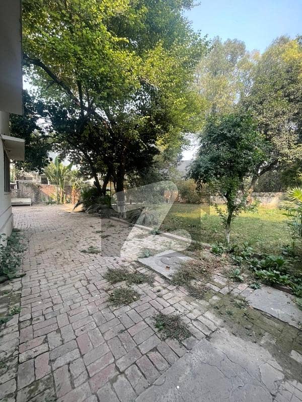 5Kanal-3Marla COLLEGE ROAD, GOR-1, MALL ROAD 5Kanal-3Marla COLLEGE ROAD, GOR-1, MALL ROAD