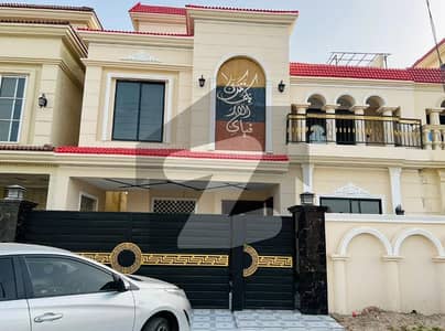 بش ایگزیکٹو ولاز ملتان میں 5 کمروں کا 9 مرلہ مکان 3.5 کروڑ میں برائے فروخت۔ بش ایگزیکٹو ولاز ملتان میں 5 کمروں کا 9 مرلہ مکان 3.5 کروڑ میں برائے فروخت۔