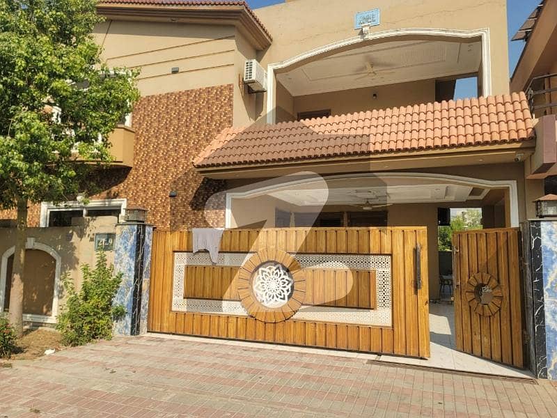 بحریہ ٹاؤن فیز 3 بحریہ ٹاؤن راولپنڈی,راولپنڈی میں 5 کمروں کا 1 کنال مکان 2.7 لاکھ میں کرایہ پر دستیاب ہے۔ بحریہ ٹاؤن فیز 3 بحریہ ٹاؤن راولپنڈی,راولپنڈی میں 5 کمروں کا 1 کنال مکان 2.7 لاکھ میں کرایہ پر دستیاب ہے۔