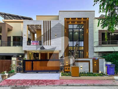 بحریہ ٹاؤن فیز 7 بحریہ ٹاؤن راولپنڈی,راولپنڈی میں 5 کمروں کا 10 مرلہ مکان 5.3 کروڑ میں برائے فروخت۔ بحریہ ٹاؤن فیز 7 بحریہ ٹاؤن راولپنڈی,راولپنڈی میں 5 کمروں کا 10 مرلہ مکان 5.3 کروڑ میں برائے فروخت۔