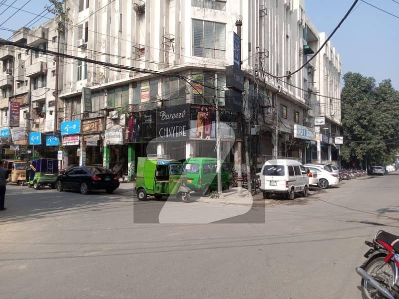 شادمان ون شادمان,لاہور میں 4 مرلہ دفتر 4.5 کروڑ میں برائے فروخت۔ شادمان ون شادمان,لاہور میں 4 مرلہ دفتر 4.5 کروڑ میں برائے فروخت۔