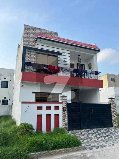 سٹی ہاؤسنگ سوسائٹی گوجرانوالہ میں 4 کمروں کا 5 مرلہ مکان 1.55 کروڑ میں برائے فروخت۔