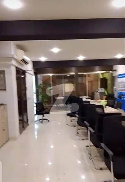 خیابان اتحاد روڈ کراچی میں 6 مرلہ دفتر 1.6 لاکھ میں کرایہ پر دستیاب ہے۔