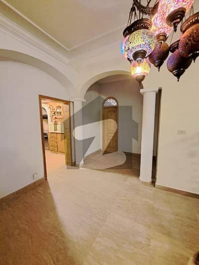 A DECENT HOUSE 666 SQYRDS/ SINGKE UNIT/ F-7 IS AVAILABLE FOR SALE. A DECENT HOUSE 666 SQYRDS/ SINGKE UNIT/ F-7 IS AVAILABLE FOR SALE.