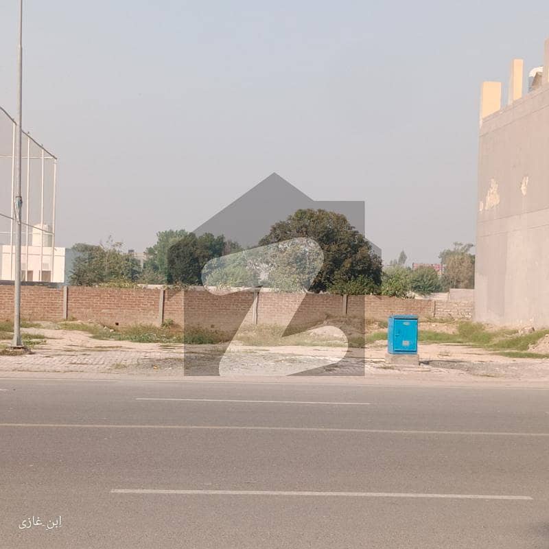 Cheap Commercial on Raiwind road Cheap Commercial on Raiwind road