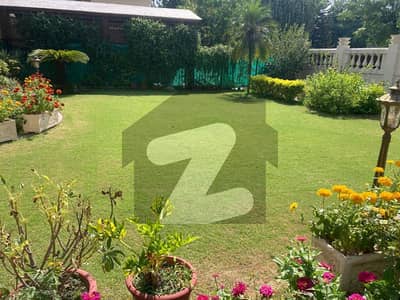 HOUSE FOR RENT IN E-7 HOUSE FOR RENT IN E-7