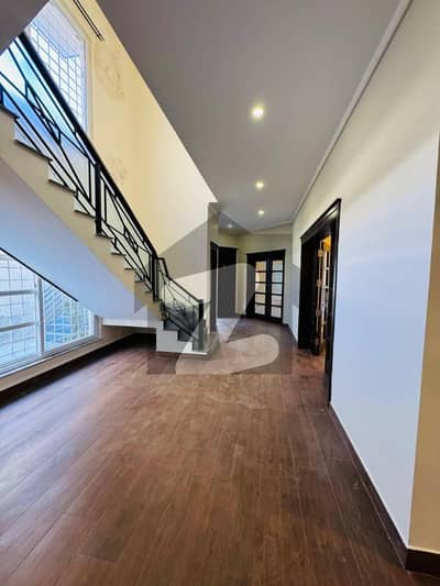 Stunning Diplomatic Style Houses With 10 Bed in E7 For Rent