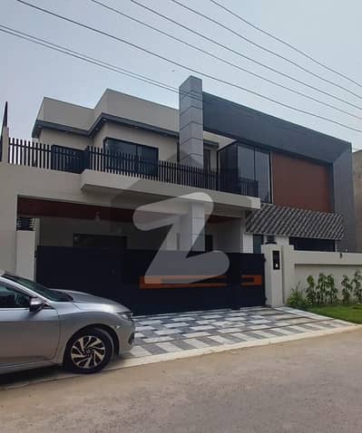 عسکری 11 ۔ سیکٹر بی عسکری 11,عسکری,لاہور میں 4 کمروں کا 1 کنال مکان 8.0 کروڑ میں برائے فروخت۔ عسکری 11 ۔ سیکٹر بی عسکری 11,عسکری,لاہور میں 4 کمروں کا 1 کنال مکان 8.0 کروڑ میں برائے فروخت۔