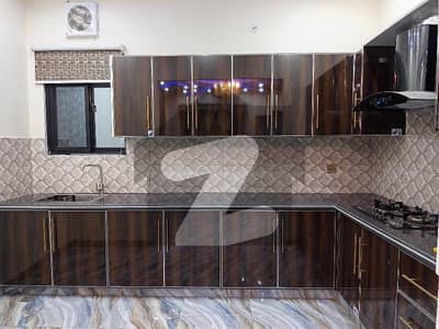 گارڈن ٹاؤن گوجرانوالہ میں 5 کمروں کا 10 مرلہ مکان 3.5 کروڑ میں برائے فروخت۔