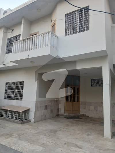 کلفٹن ۔ بلاک 5 کلفٹن,کراچی میں 4 کمروں کا 10 مرلہ مکان 7.5 کروڑ میں برائے فروخت۔