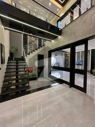 ای ایم ای سوسائٹی لاہور میں 3 کمروں کا 1 کنال زیریں پورشن 1.3 لاکھ میں کرایہ پر دستیاب ہے۔