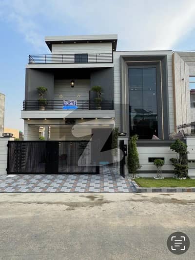10- Marla Dream House For Sale At Super Hot Location Near MacDonald & Masjid Park Commercial
