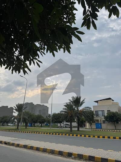 5 MARLA 50 FEET WIDE ROAD TOP LOCATION PLOT FOR SALE