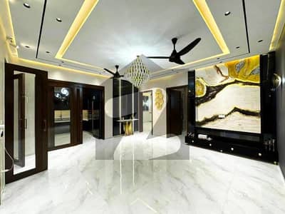 بحریہ ٹاؤن فیز 8 ۔ سفاری ویلی بحریہ ٹاؤن فیز 8,بحریہ ٹاؤن راولپنڈی,راولپنڈی میں 5 کمروں کا 7 مرلہ مکان 2.7 کروڑ میں برائے فروخت۔ بحریہ ٹاؤن فیز 8 ۔ سفاری ویلی بحریہ ٹاؤن فیز 8,بحریہ ٹاؤن راولپنڈی,راولپنڈی میں 5 کمروں کا 7 مرلہ مکان 2.7 کروڑ میں برائے فروخت۔