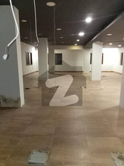 شاہراہِ فیصل کراچی میں 3 کنال عمارت 15.0 لاکھ میں کرایہ پر دستیاب ہے۔