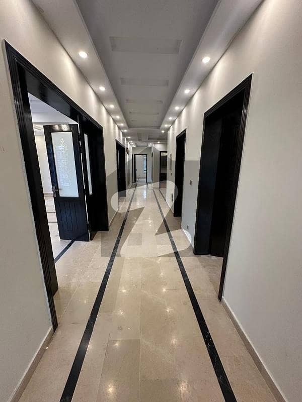 جی ۔ 13 اسلام آباد میں 10 کمروں کا 1 کنال مکان 4.75 لاکھ میں کرایہ پر دستیاب ہے۔