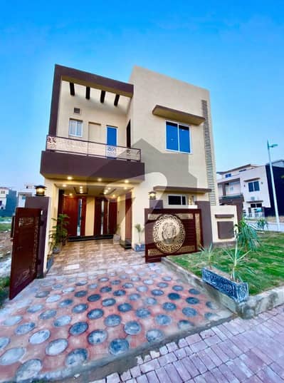 بحریہ ٹاؤن فیز 8 بحریہ ٹاؤن راولپنڈی,راولپنڈی میں 4 کمروں کا 6 مرلہ مکان 2.6 کروڑ میں برائے فروخت۔ بحریہ ٹاؤن فیز 8 بحریہ ٹاؤن راولپنڈی,راولپنڈی میں 4 کمروں کا 6 مرلہ مکان 2.6 کروڑ میں برائے فروخت۔