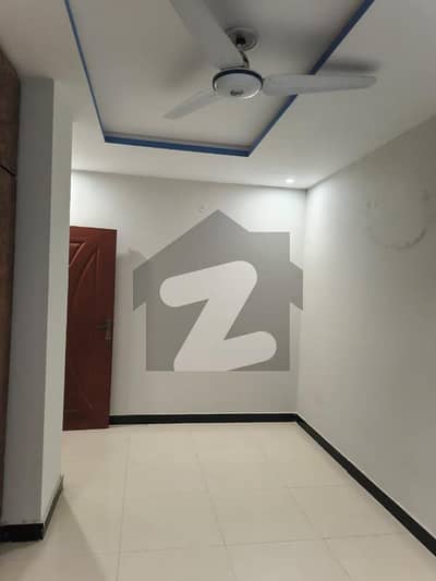 2 BED FLAT FOR SALE ON REASONABLE PRICE