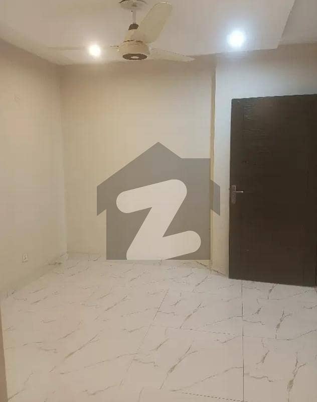 جی ۔ 11 اسلام آباد میں 3 کمروں کا 9 مرلہ فلیٹ 4.5 کروڑ میں برائے فروخت۔ جی ۔ 11 اسلام آباد میں 3 کمروں کا 9 مرلہ فلیٹ 4.5 کروڑ میں برائے فروخت۔