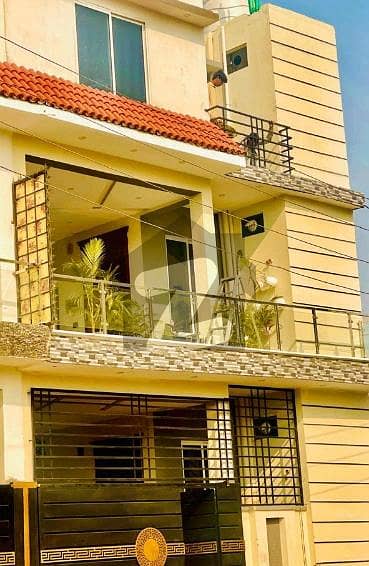 Ideal House In Bani Gala Available For Rs. 19500000