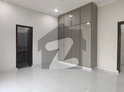 بحریہ ٹاؤن سیکٹر ای بحریہ ٹاؤن,لاہور میں 5 کمروں کا 10 مرلہ مکان 1.2 لاکھ میں کرایہ پر دستیاب ہے۔ بحریہ ٹاؤن سیکٹر ای بحریہ ٹاؤن,لاہور میں 5 کمروں کا 10 مرلہ مکان 1.2 لاکھ میں کرایہ پر دستیاب ہے۔