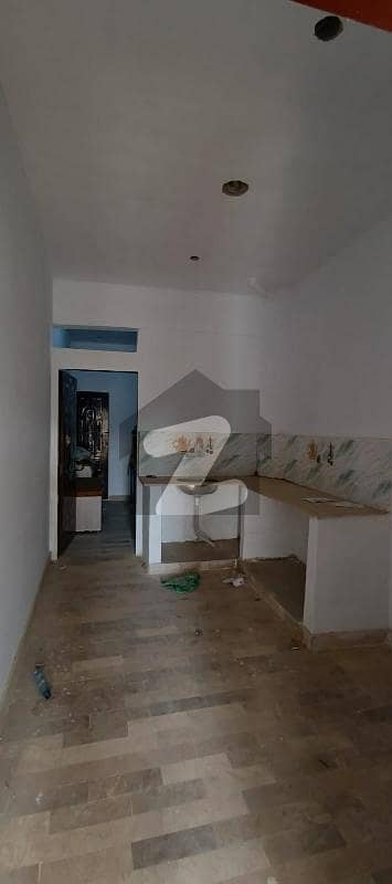 Flat For Sale At Mehmoodabad No. 04