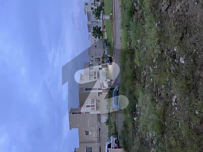 نیا ناظم آباد کراچی میں 6 مرلہ رہائشی پلاٹ 3.65 کروڑ میں برائے فروخت۔ نیا ناظم آباد کراچی میں 6 مرلہ رہائشی پلاٹ 3.65 کروڑ میں برائے فروخت۔