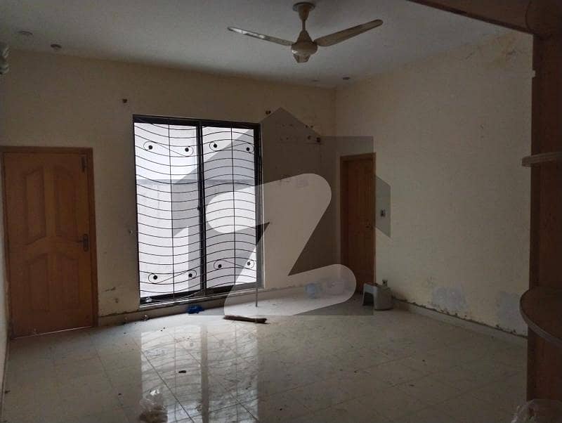 5 Marla Lower Portion Available For Rent 5 Marla Lower Portion Available For Rent