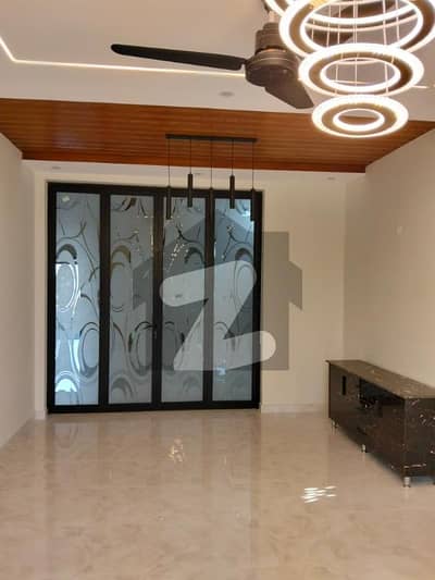 ڈی ۔ 12 اسلام آباد میں 6 کمروں کا 14 مرلہ مکان 16.0 کروڑ میں برائے فروخت۔ ڈی ۔ 12 اسلام آباد میں 6 کمروں کا 14 مرلہ مکان 16.0 کروڑ میں برائے فروخت۔