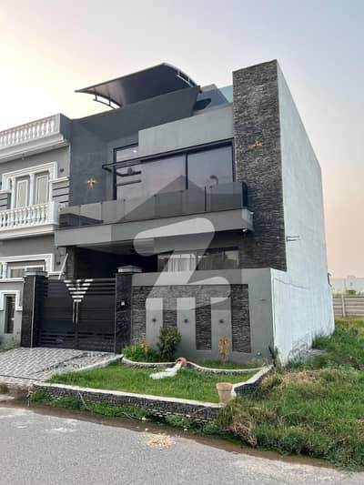 سٹی ہاؤسنگ سوسائٹی - بلاک ای سٹی ہاؤسنگ سوسائٹی,سیالکوٹ میں 3 کمروں کا 5 مرلہ مکان 2.0 کروڑ میں برائے فروخت۔ سٹی ہاؤسنگ سوسائٹی - بلاک ای سٹی ہاؤسنگ سوسائٹی,سیالکوٹ میں 3 کمروں کا 5 مرلہ مکان 2.0 کروڑ میں برائے فروخت۔