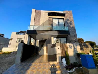 ڈی ایچ اے 9 ٹاؤن ڈیفنس (ڈی ایچ اے),لاہور میں 3 کمروں کا 5 مرلہ مکان 2.5 کروڑ میں برائے فروخت۔ ڈی ایچ اے 9 ٹاؤن ڈیفنس (ڈی ایچ اے),لاہور میں 3 کمروں کا 5 مرلہ مکان 2.5 کروڑ میں برائے فروخت۔