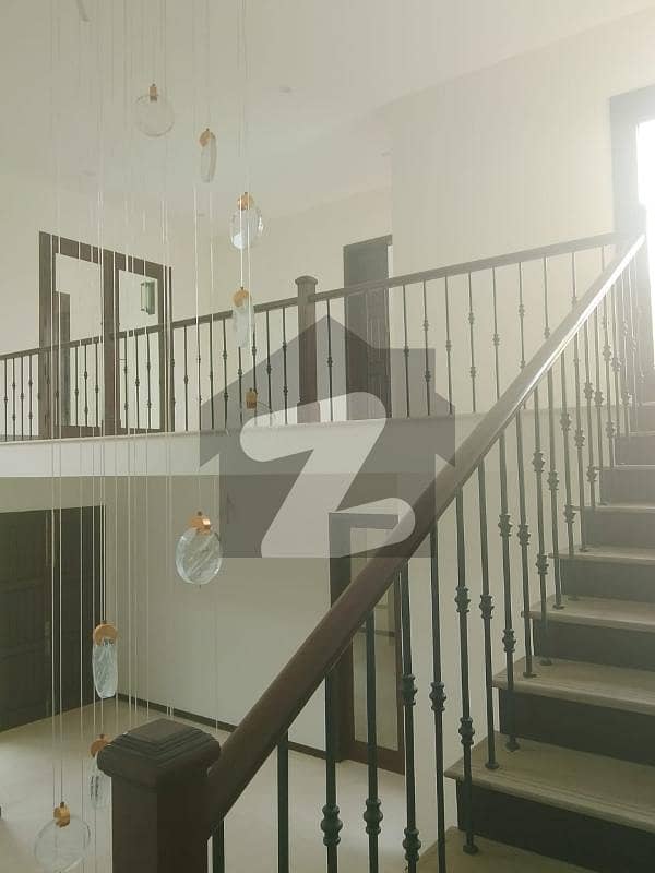 ڈی ایچ اے فیز 7 ڈی ایچ اے ڈیفینس,کراچی میں 6 کمروں کا 2 کنال مکان 42.0 کروڑ میں برائے فروخت۔