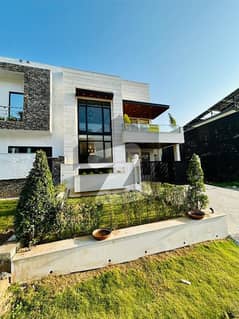 30x60 LUXURY TRIPLE STORY HOUSE AVAILABLE FOR SALE IN D-12/3 30x60 LUXURY TRIPLE STORY HOUSE AVAILABLE FOR SALE IN D-12/3